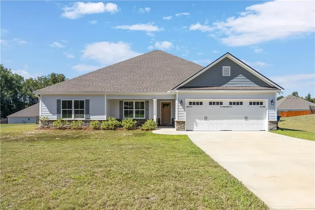 126 Lee Rd 2228, Opelika
