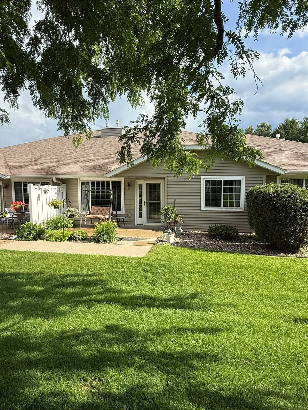 4222 W Robin Meadows Lane, Eau Claire