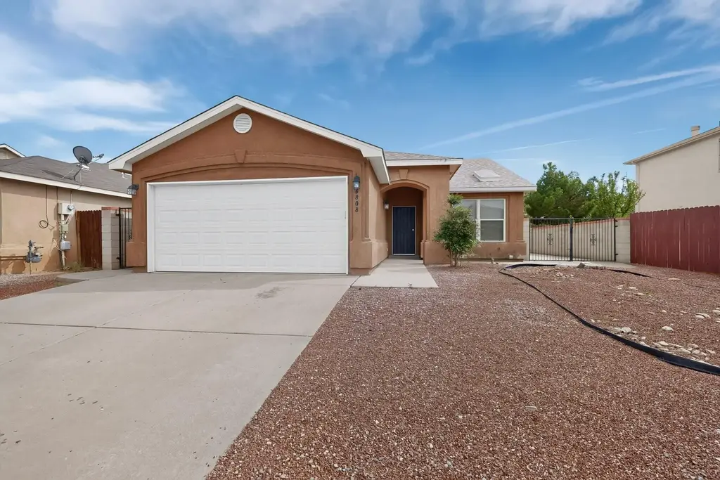 6808 Honeylocust Avenue Nw, Albuquerque