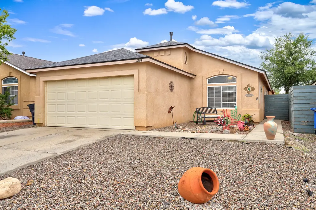 6109 Cyonus Avenue Nw, Albuquerque