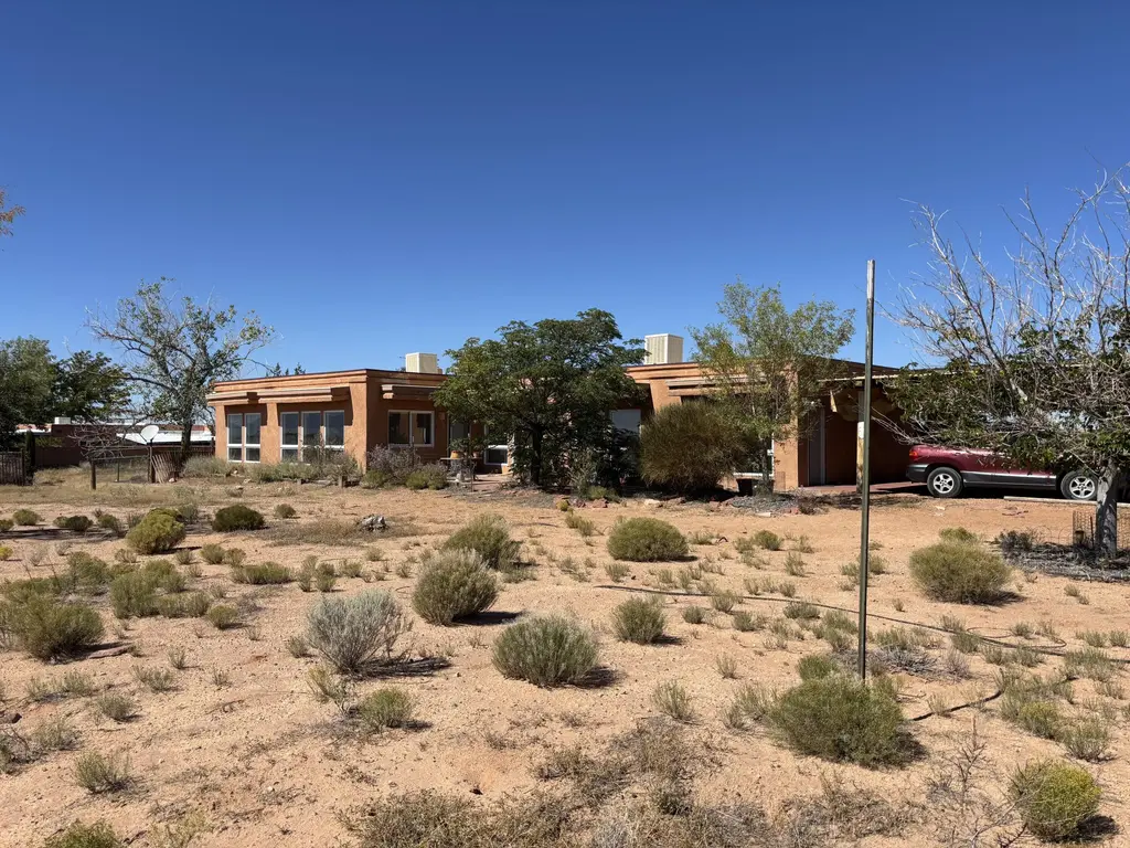 25 Jennifer Street, Belen
