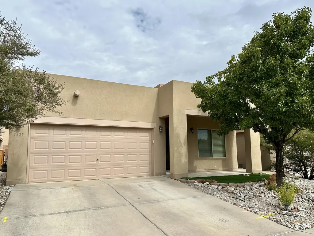 5527 Costa Uerde Road Nw, Albuquerque