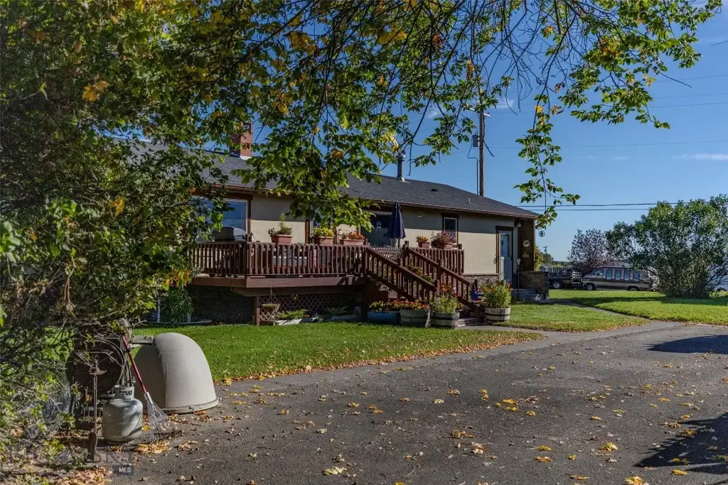 414 Garnier Avenue, Livingston