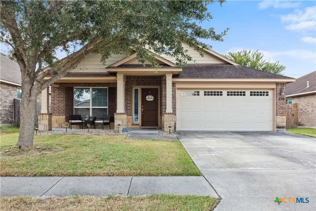 225 Terravista Trail, Victoria