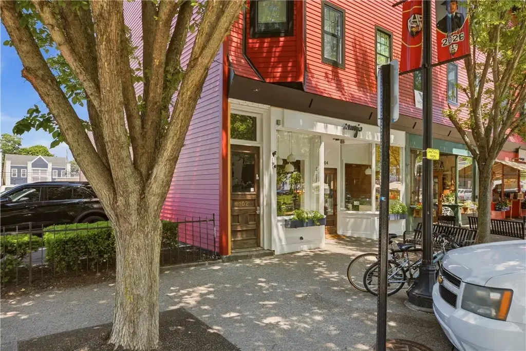 102 Broadway # 1c, Newport