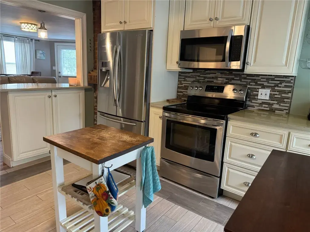 4 Hammond St # 5, Newport
