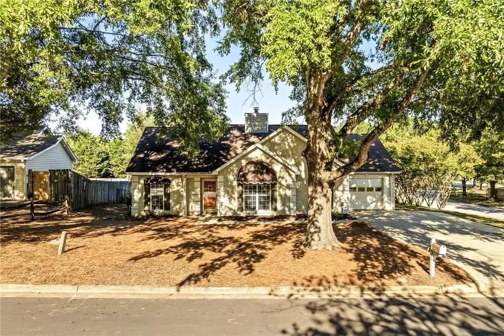 1301 Douglas St, Opelika