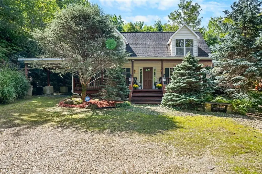 1056 Old Hampton Road, Boone