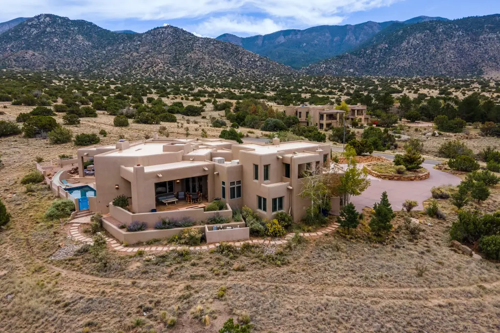 13709 Quaking Aspen Place Ne, Albuquerque