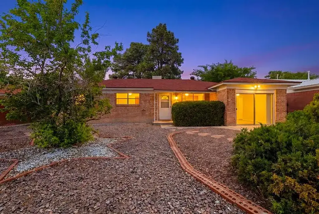 4721 Comanche Road Ne, Albuquerque