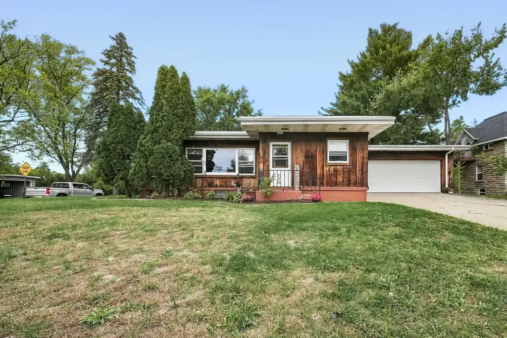 14118 5th Street, Osseo