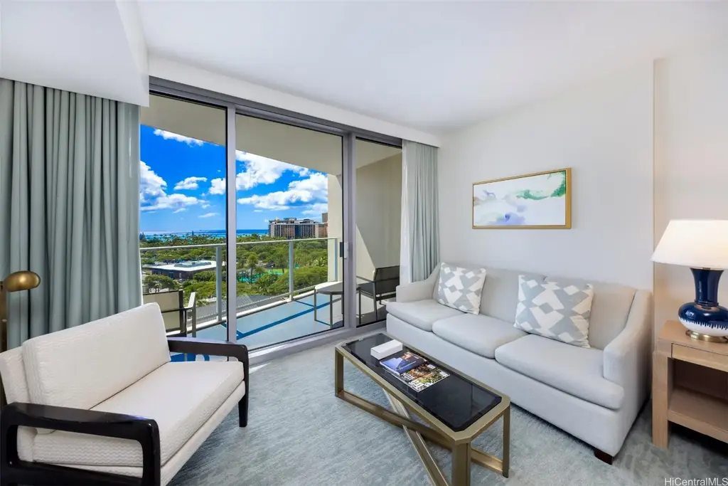 (unit #1114) 383 Kalaimoku Street, Honolulu
