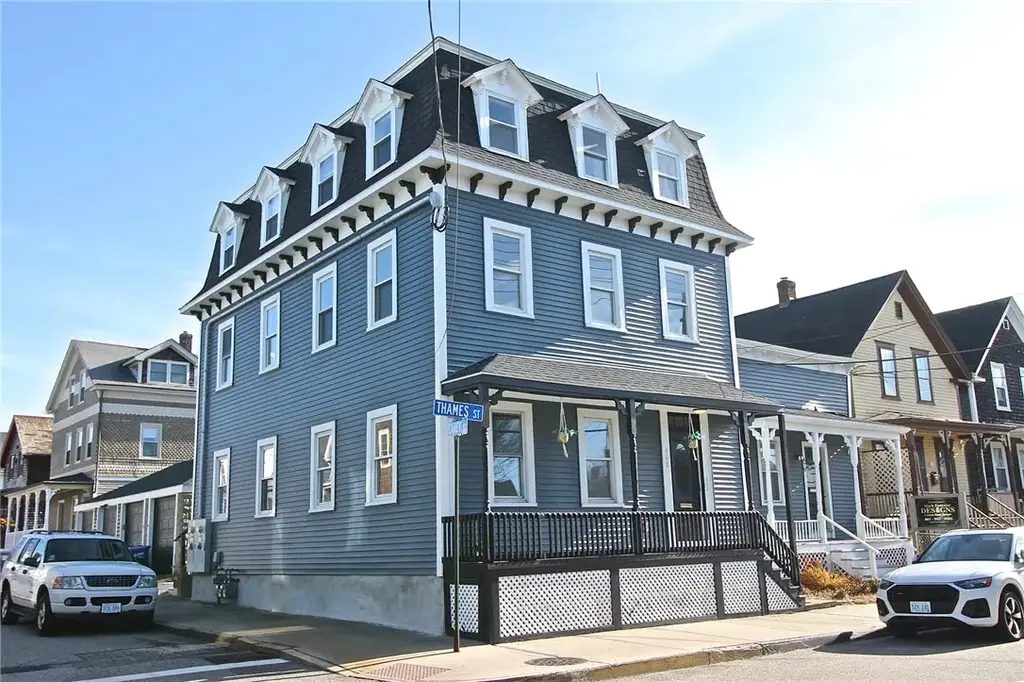 668 Thames St # 2, Newport