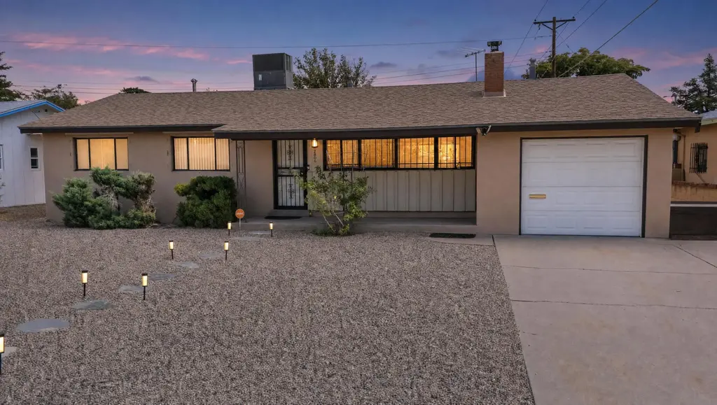 2806 Palomas Drive Ne, Albuquerque