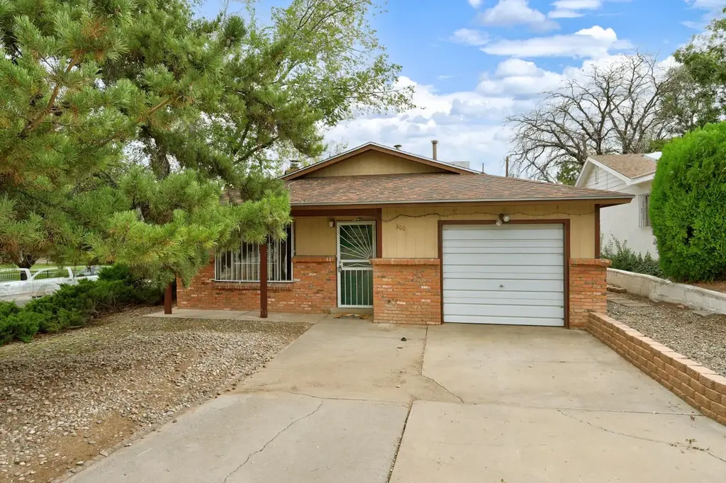 300 Aliso Drive Se, Albuquerque