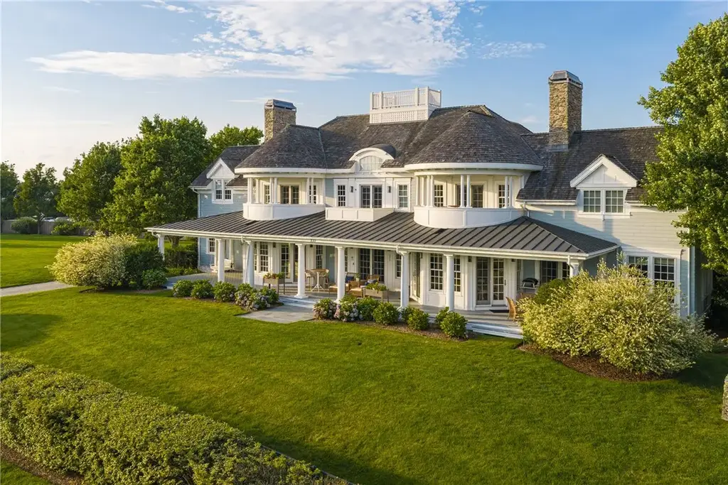 231 Carnegie Harbor Dr, Portsmouth