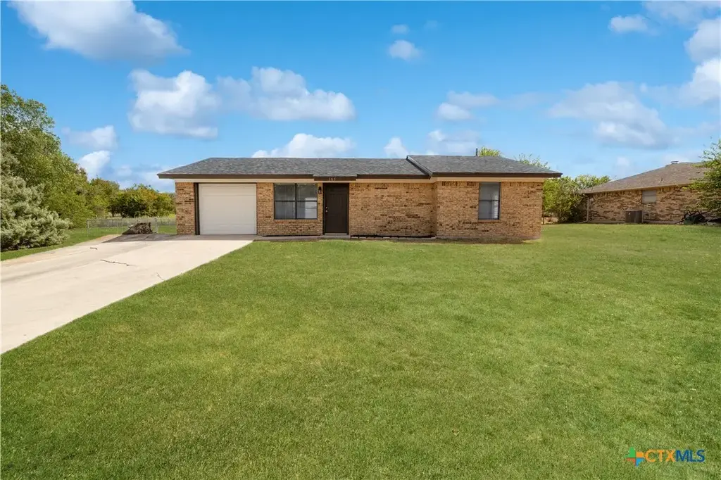 305 Skyview Circle, Troy