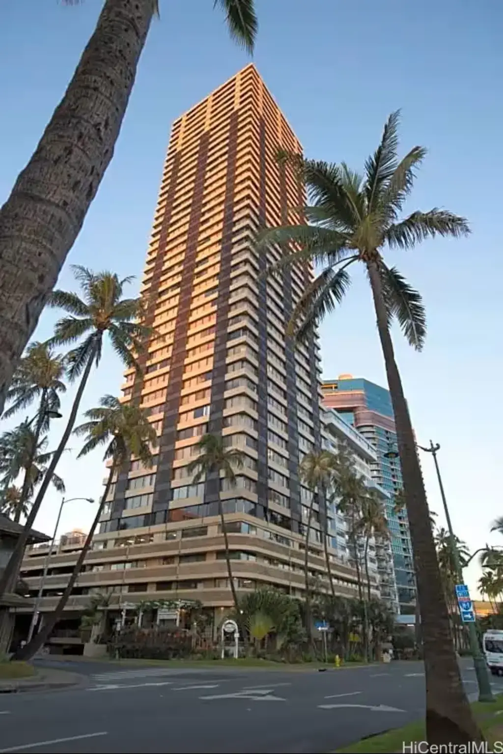 (unit #1811) 444 Niu Street, Honolulu