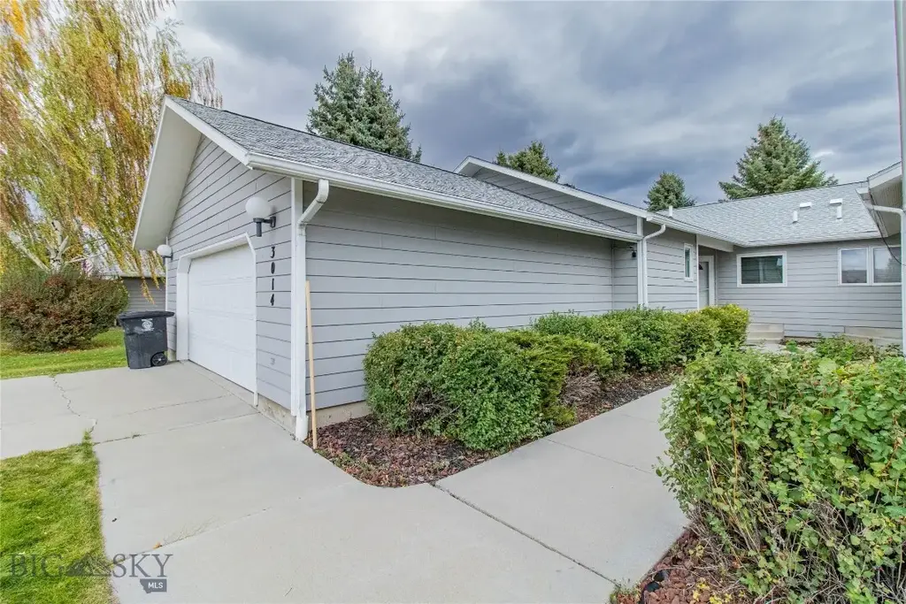 3014 Hill, Butte