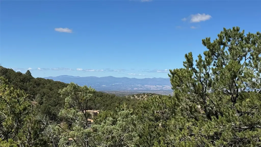 2395 Camino Del Oso, Santa Fe