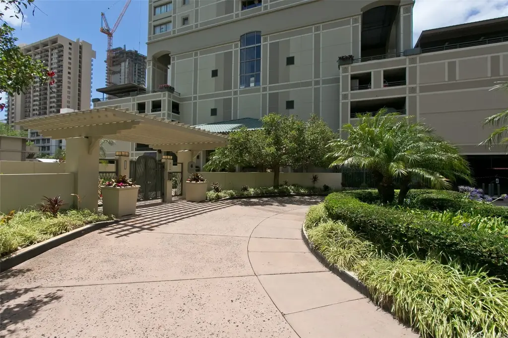 (unit #904) 421 Olohana Street, Honolulu