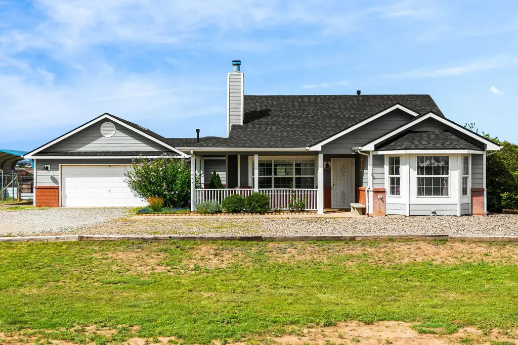 46 Epoch Drive, Edgewood