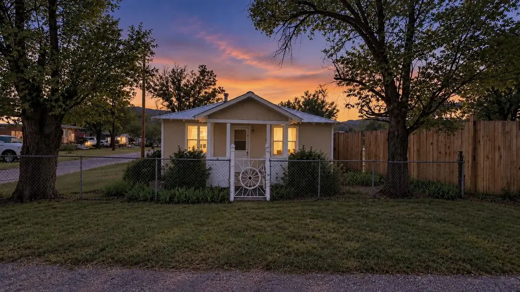 16 Orchid Street, Reserve