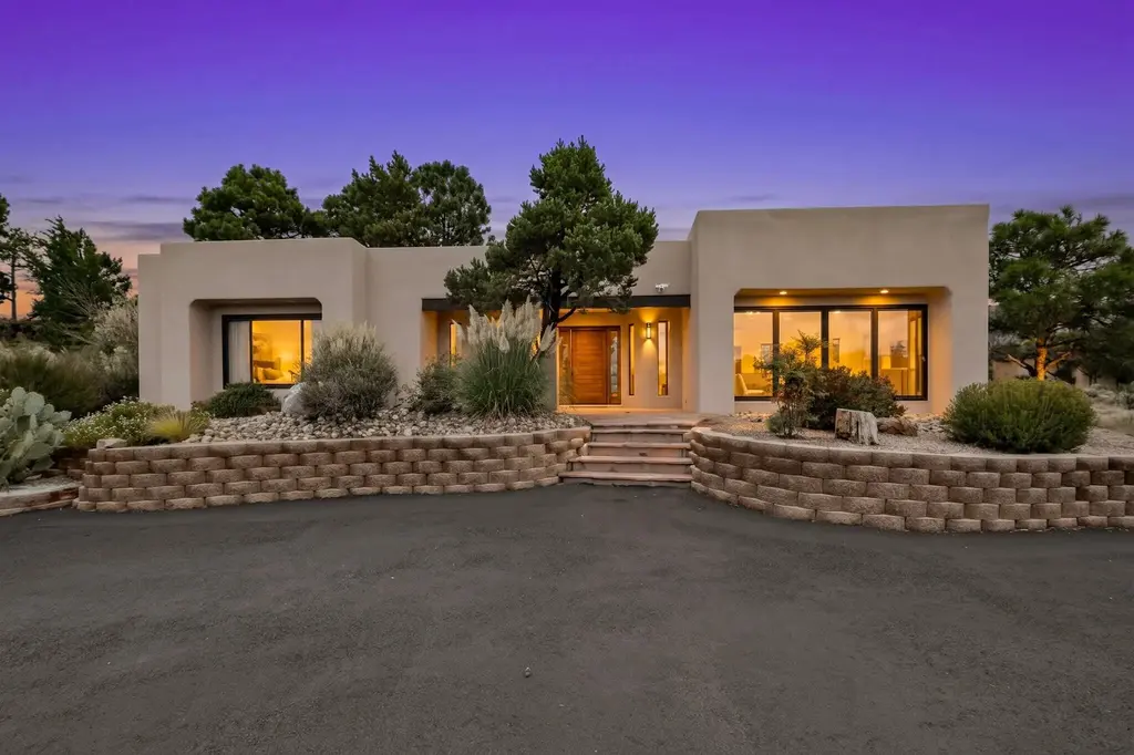 655 Roadrunner Lane Ne, Albuquerque