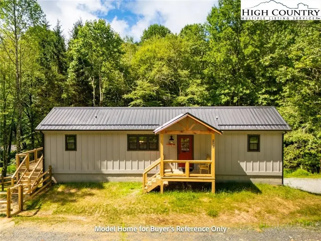 490 Laurelwood Lane, Boone