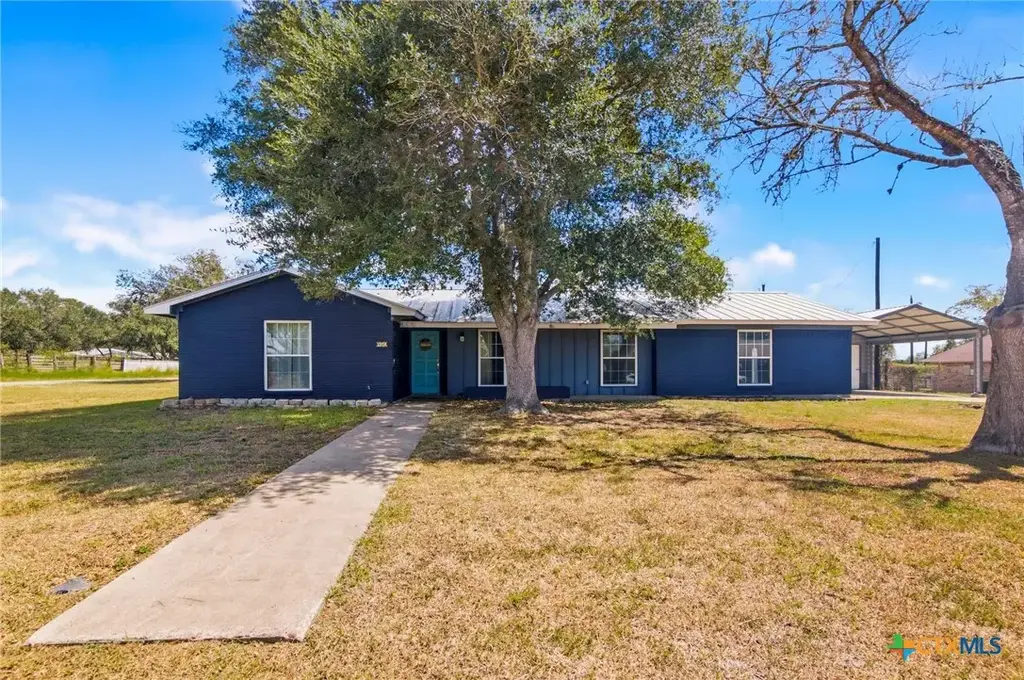 652 Mockingbird Lane, Goliad