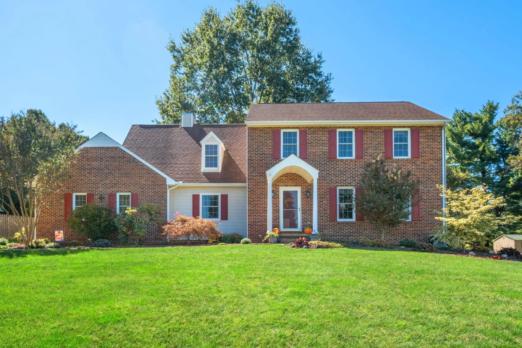 87 Sunset Dr, Waynesboro