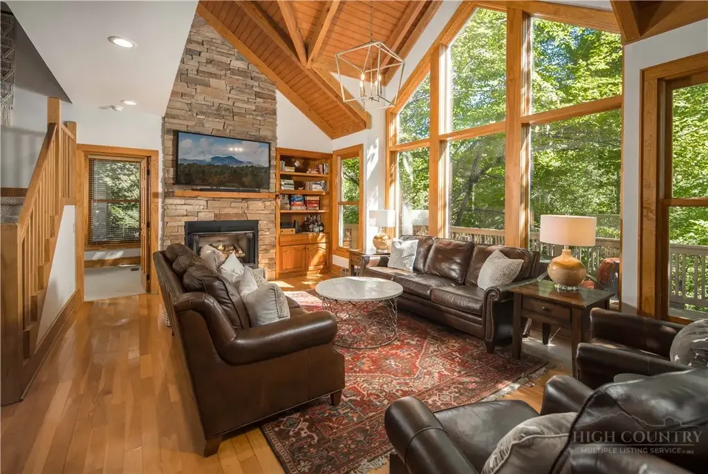 141 Settlers Rest # B, Boone