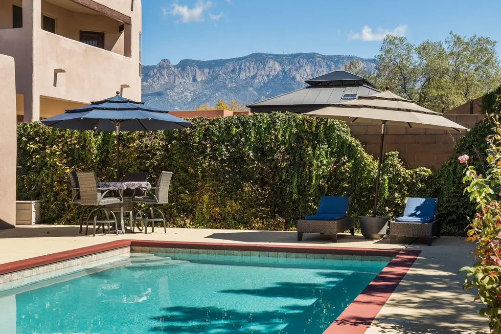 7420 Blue Holly Court Ne, Albuquerque