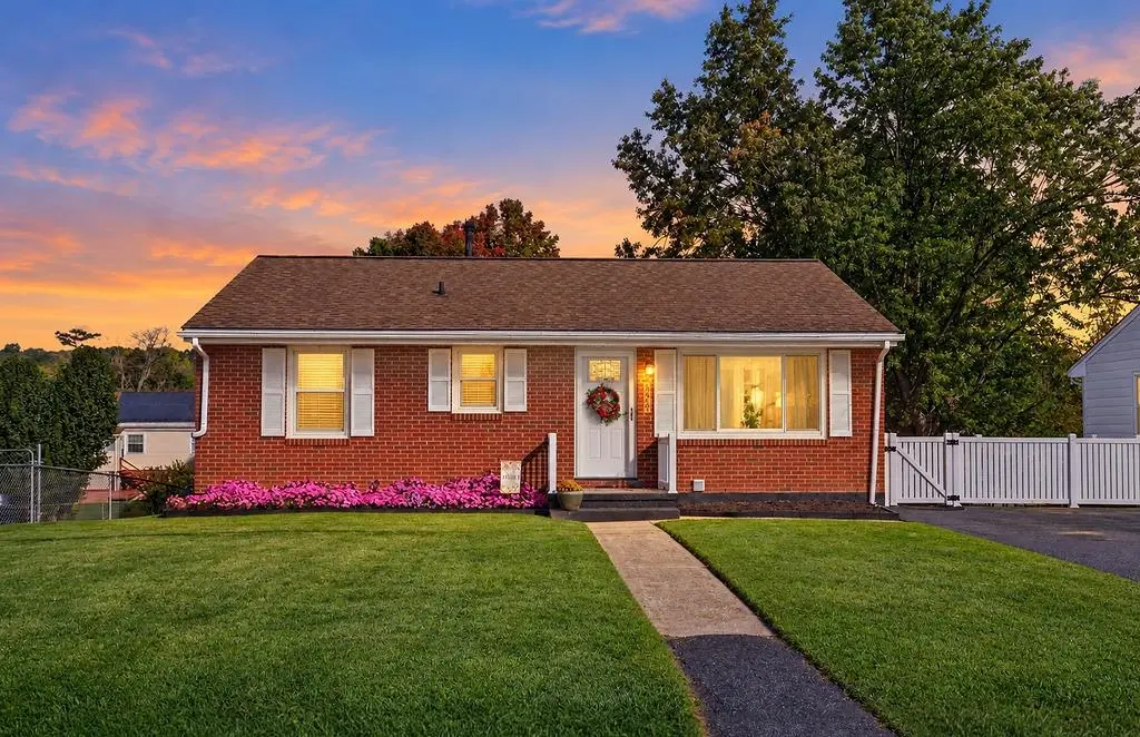 2405 Park Hill Rd, Staunton
