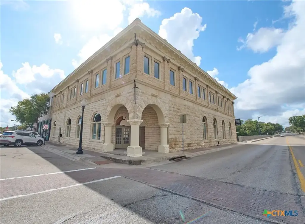 202 S Main Street, Belton