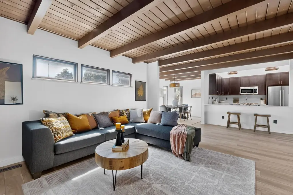 8413 Aztec Road Ne, Albuquerque