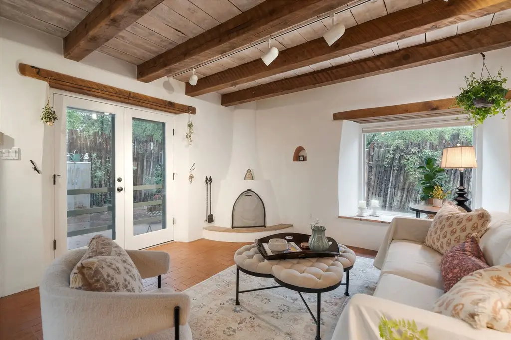 2 White Boulder Lane, Santa Fe