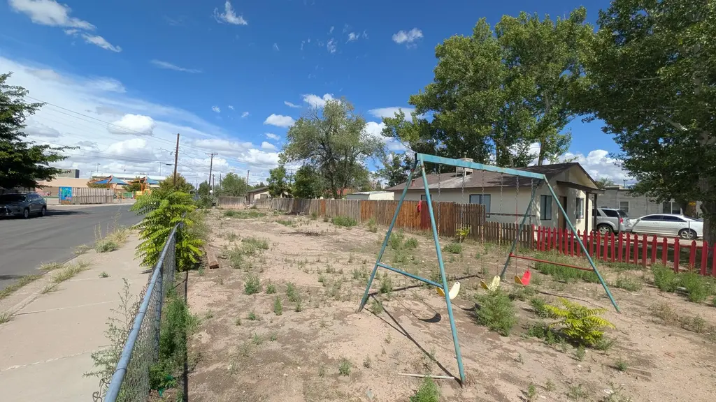 821 Santa Fe Avenue Sw, Albuquerque