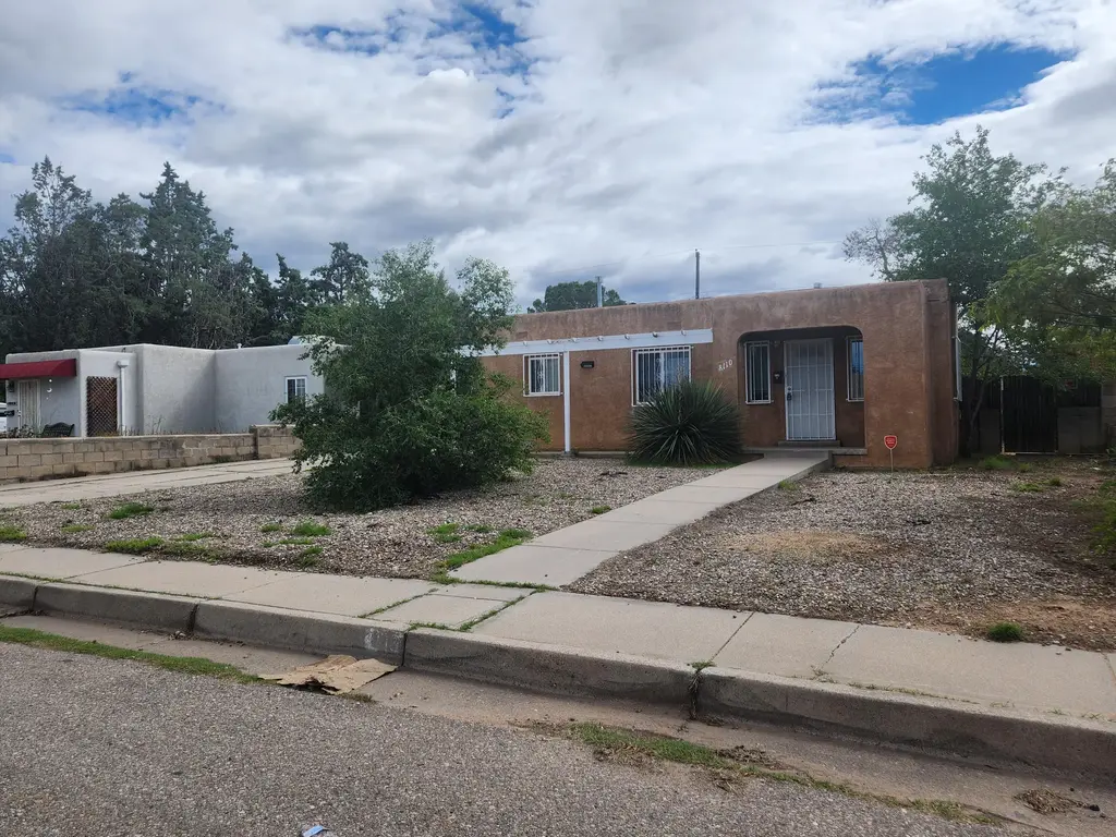 8110 Roma Avenue Ne, Albuquerque