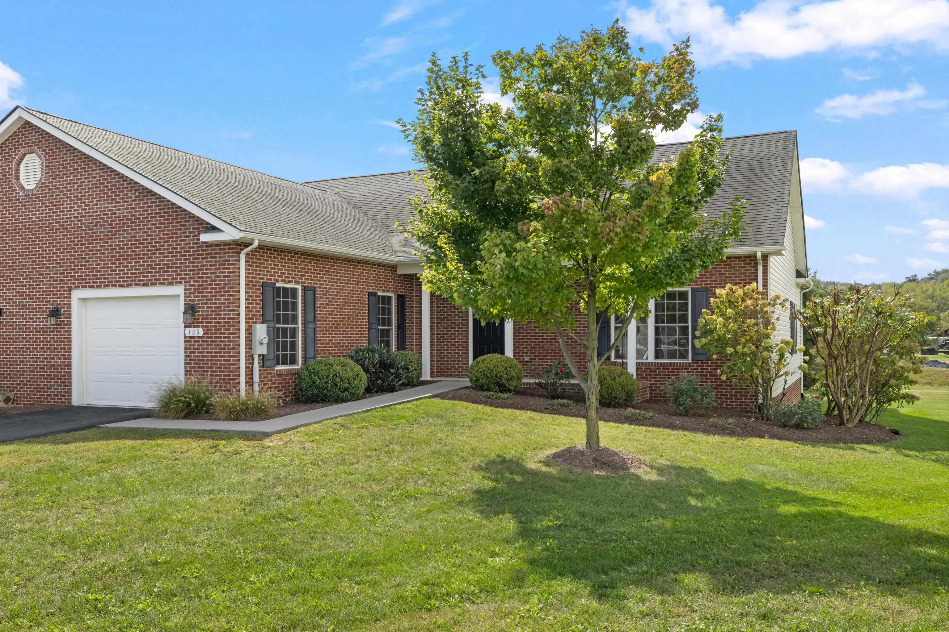 123 Hollen Mill Ct, Bridgewater