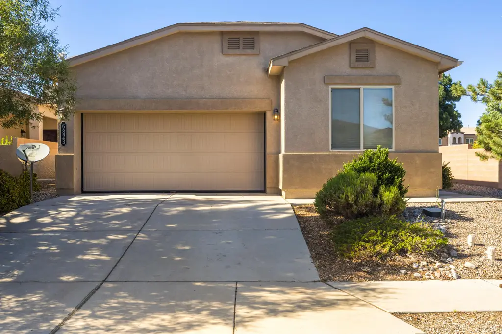 6823 Kayser Mill Road Nw, Albuquerque