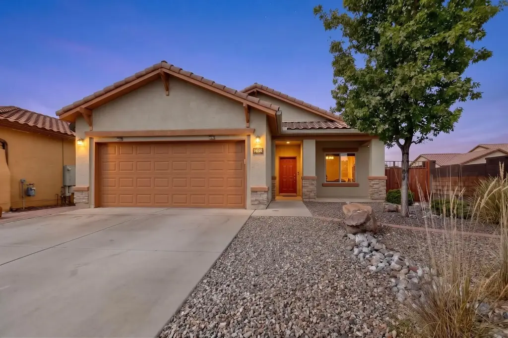 9605 Basalt Peak Drive Nw, Albuquerque