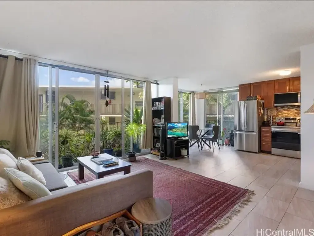 (unit #205) 1634 Makiki Street, Honolulu