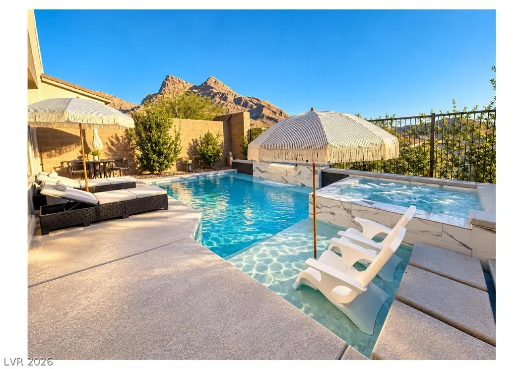11682 Midnight Melody Avenue, Las Vegas