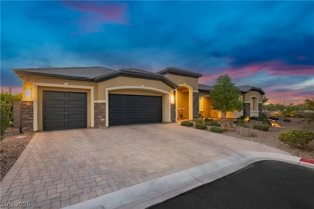 Photo of Listing #2823743