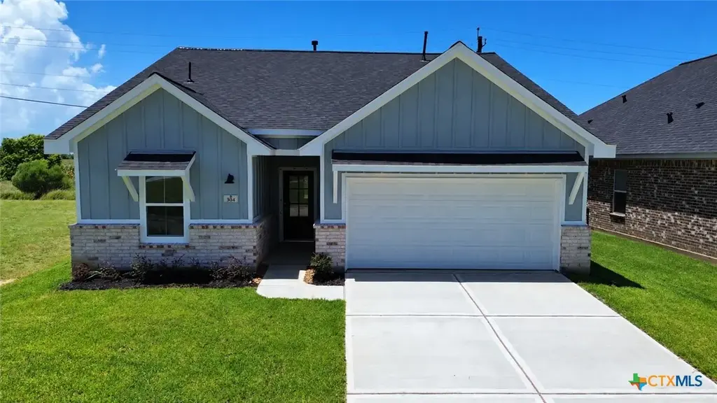 304 Cardinal Drive, Port Lavaca