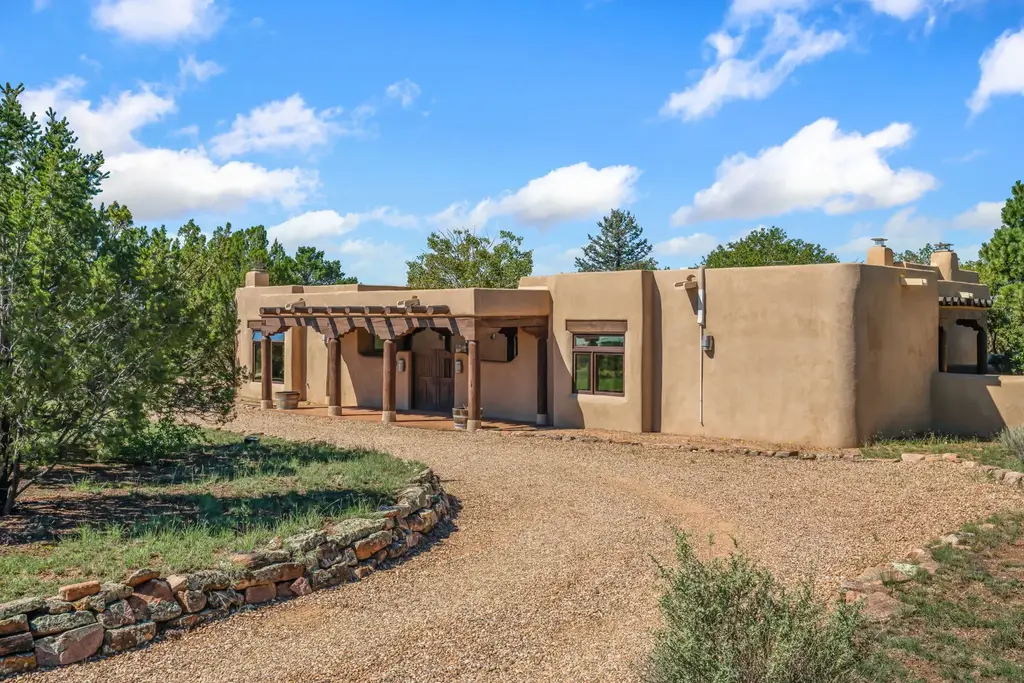 10 Antigua Road, Santa Fe