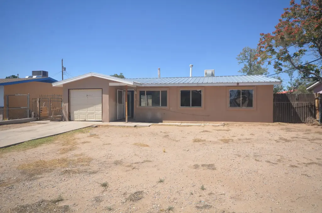 5941 Eucariz Avenue Sw, Albuquerque