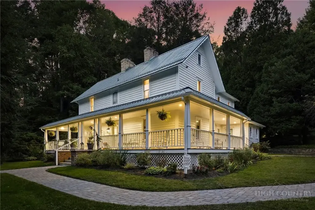 404 Old Bristol Road, Boone