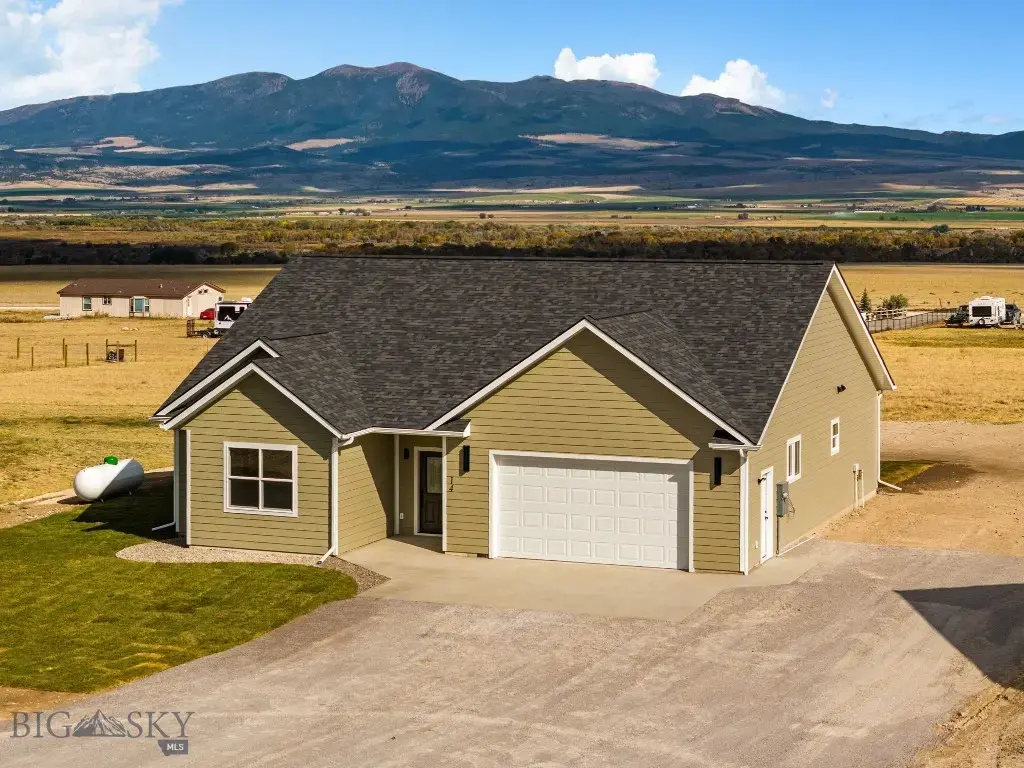 14 Nez Perce Trail, Townsend